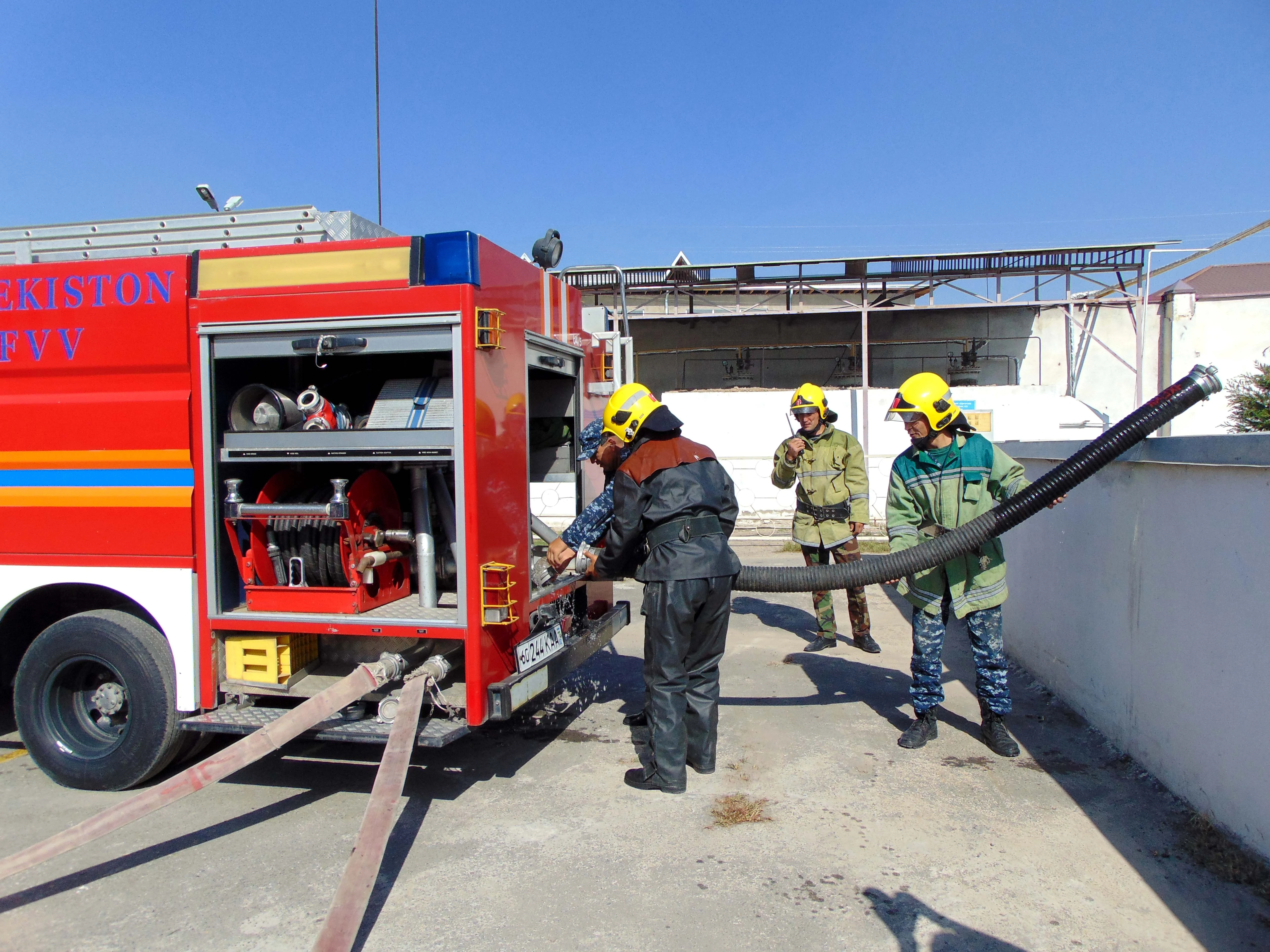 Scheduled fire safety exercises were held at the O'ZERA CLIMATE CONTROL plant. Fire departments and employees of the enterprise took part in it.