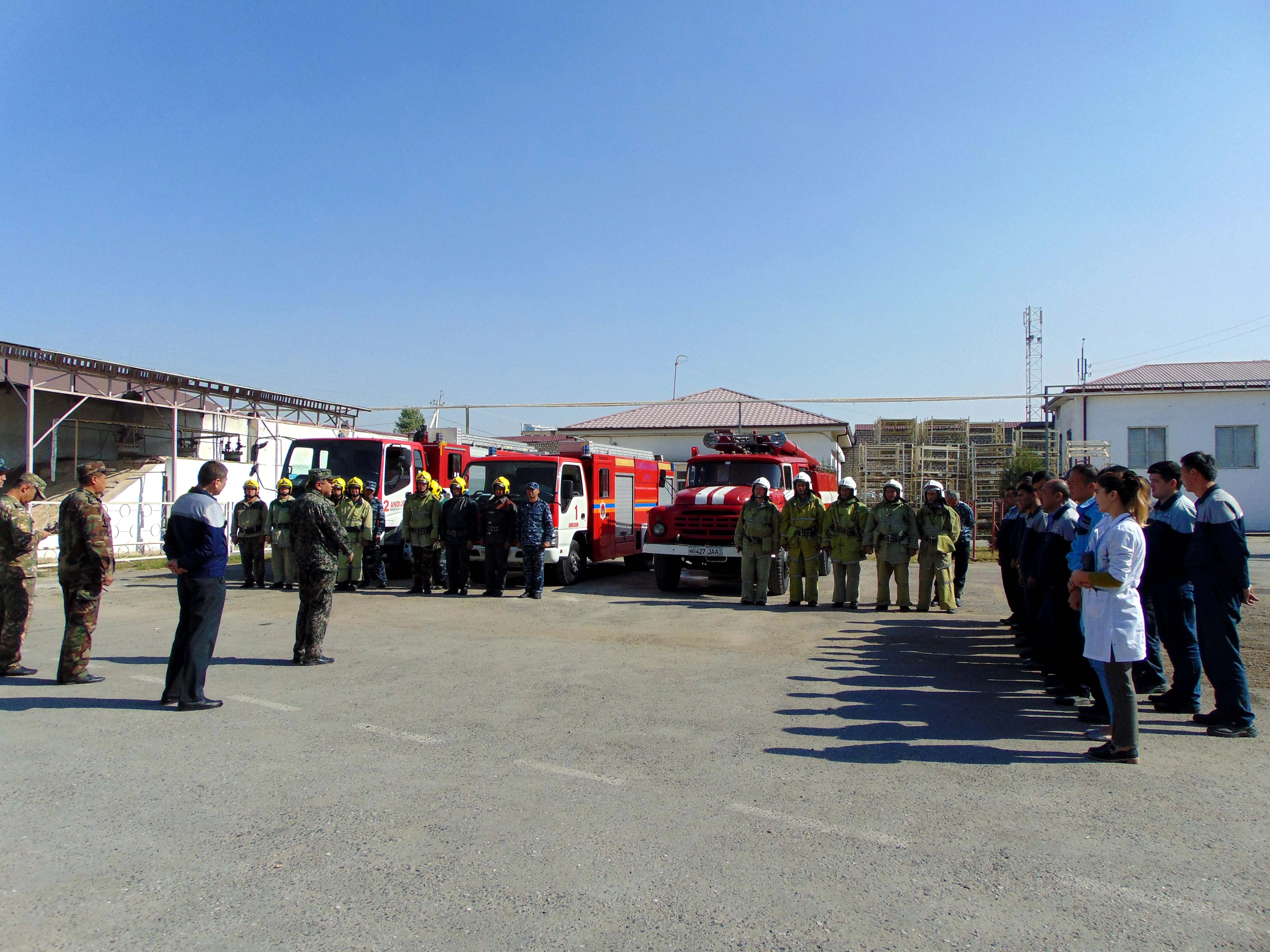 Scheduled fire safety exercises were held at the O'ZERA CLIMATE CONTROL plant. Fire departments and employees of the enterprise took part in it.