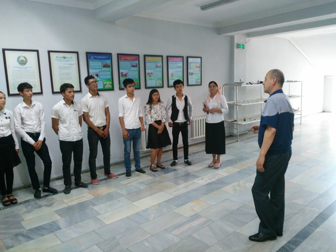 ON MAY 21, IN ORDER TO FURTHER CHOOSE A PROFESSION AND INCREASE THE INTEREST OF GRADUATING STUDENTS, A VISIT TO THE O'ZERAE CLIMATE CONTROL ENTERPRISE WAS ORGANIZED
