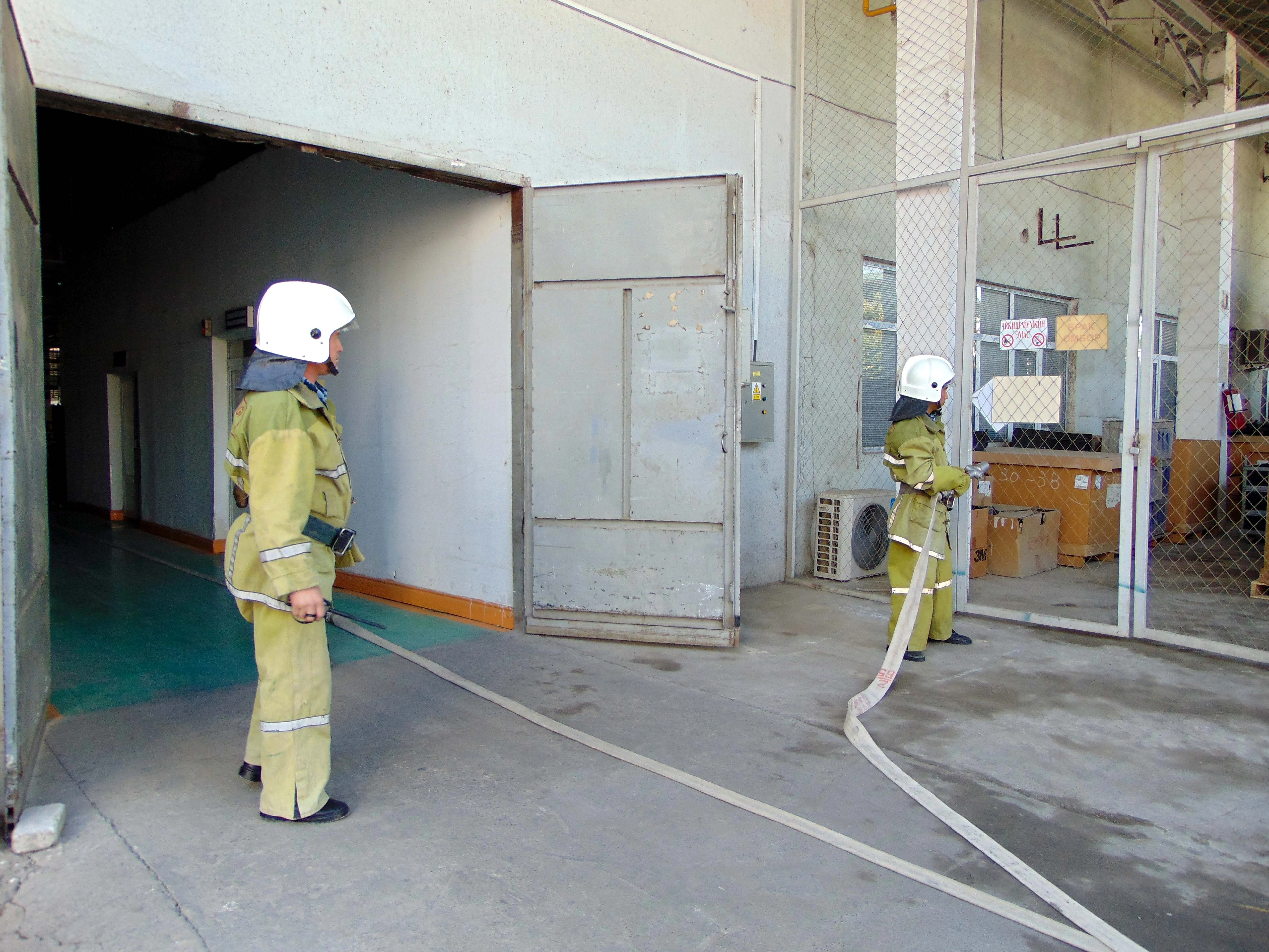 Scheduled fire safety exercises were held at the O'ZERA CLIMATE CONTROL plant. Fire departments and employees of the enterprise took part in it.